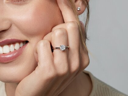 Anillo de compromiso Delight en 18K oro rosa con diamante 1,00ct H/SI
