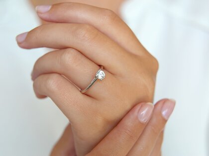 Anillo de compromiso Delight en 14K oro blanco con diamante 0,50ct H/SI