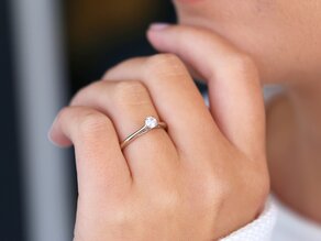 Anillo de compromiso Delight en 9K oro blanco con diamante 0,25ct H/SI