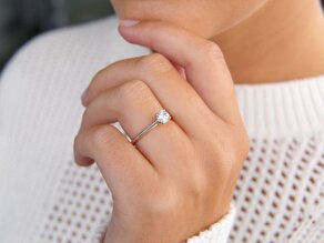 Anillo de compromiso Delight en 14K oro blanco con diamante 0,50ct H/SI