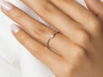Anillo de compromiso Devotion en plata 925/- con diamante 0,05ct D/IF