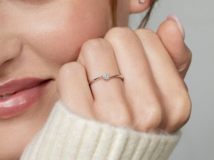 Anillo de compromiso Devotion en plata 925/- con diamante 0,05ct D/IF