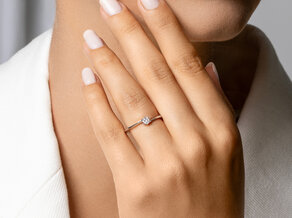 Anillo de compromiso Devotion en 18K oro blanco con diamante 0,15ct H/SI