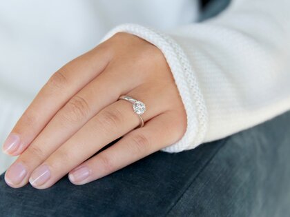Anillo de compromiso Devotion en 18K oro blanco con diamante 1,00ct H/SI
