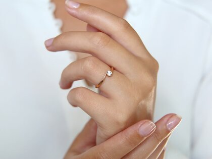 Anillo de compromiso Devotion en 18K oro rosa con diamante 0,10ct G/SI