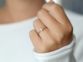 Anillo de compromiso Devotion en 18K oro blanco con diamante 0,10ct H/SI