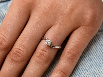 Anillo de compromiso Devour diamante de laboratorio