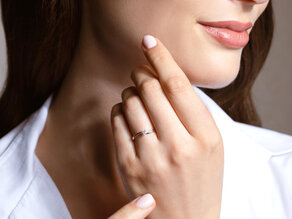 Anillo de compromiso Devour en plata 925/- con diamante de laboratorio 0,15ct E/VS