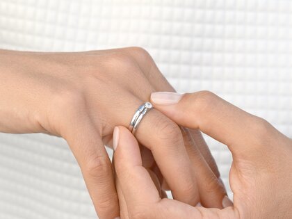 Anillo de compromiso Eternal en 9K oro blanco con diamante 0,25ct H/SI