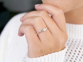 Anillo de compromiso Eternal en platino 950/- con diamante 0,20ct G/SI