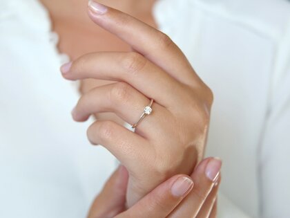 Anillo de compromiso Heaven 4 en 18K oro blanco con diamante 0,30ct G/SI