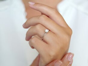 Anillo de compromiso Heaven 4 en platino 950/- con diamante 0,50ct H/SI