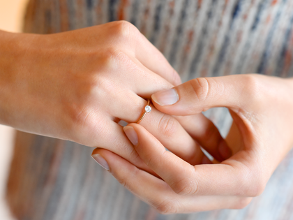 Anillo de compromiso Heaven 4 en 9K oro rosa con diamante de laboratorio 0,15ct E/VS