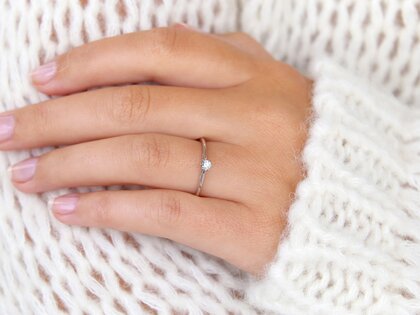 Anillo de compromiso Heaven 6 en 14K oro amarillo con diamante 0,10ct H/SI
