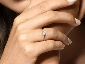 Anillo de compromiso Heaven 6 en 9K oro blanco con diamante 0,25ct H/SI