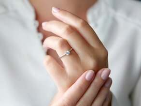 Anillo de compromiso Heaven 6 en platino 950/- con diamante 0,40ct G/SI