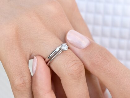 Anillo de compromiso Heaven 6 en 9K oro blanco con diamante 0,60ct H/SI