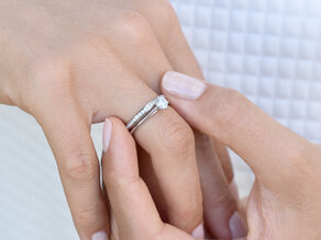 Anillo de compromiso Heaven 6 en 9K oro blanco con diamante de laboratorio 0,75ct E/VS