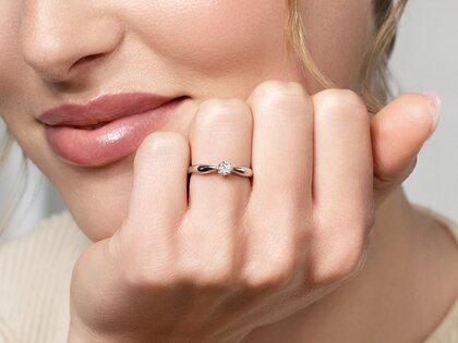 Anillo de compromiso Joy en 9K oro amarillo con diamante 0,25ct G/SI