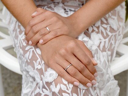 Anillo de compromiso Love en 14K oro blanco con diamante 0,07ct G/SI