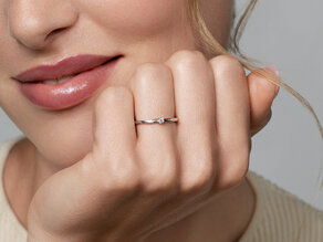 Anillo de compromiso Melody en 14K oro amarillo con diamante 0,07ct H/SI