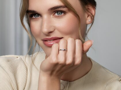 Anillo de compromiso Melody en 9K oro blanco con diamante 0,25ct H/SI