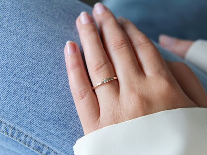 Anillo de compromiso Modern en 14K oro rosa con diamante 0,05ct G/SI