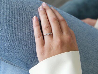 Anillo de compromiso Modern en plata 925/- con diamante 0,15ct G/VS