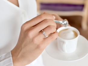 Anillo de compromiso Modern en 14K oro blanco con diamante de laboratorio 0,50ct E/VS