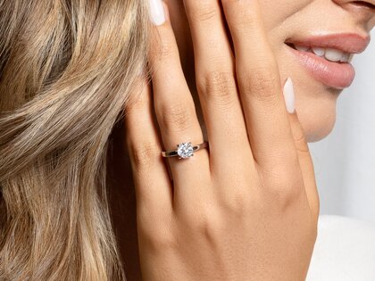 Anillo de compromiso Modern en 18K oro amarillo con diamante 0,75ct D/IF
