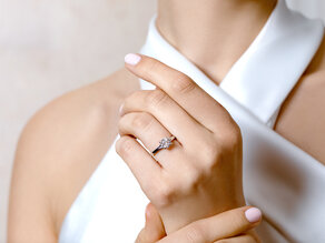 Anillo de compromiso Modern en 9K oro blanco con diamante 1,00ct H/SI