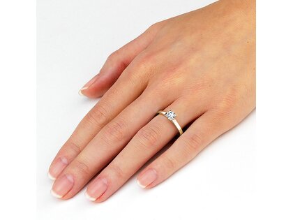 Anillo de compromiso Modern en 9K oro amarillo con diamante de laboratorio 0,50ct E/VS