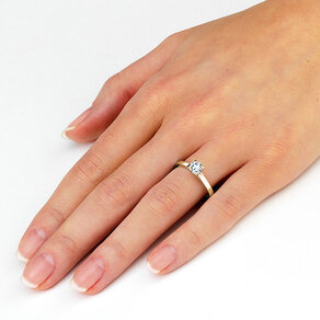 Anillo de compromiso Modern en 9K oro amarillo con diamante de laboratorio 0,50ct E/VS