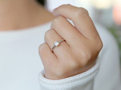 Anillo de compromiso Princess en 18K oro blanco con diamante 0,35ct G/SI
