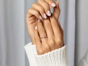 Anillo de compromiso Twist Petite en 14K oro blanco con diamante 0,04ct G/SI