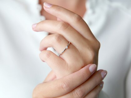 Anillo de compromiso Pure en 9K oro blanco con diamante 0,04ct G/SI