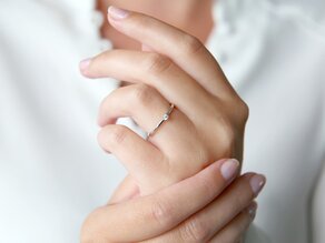 Anillo de compromiso Pure en 9K oro blanco con diamante 0,04ct G/SI