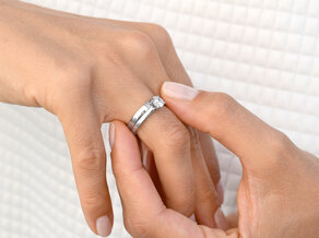 Anillo de compromiso Romance en 14K oro blanco con diamante 0,40ct H/SI