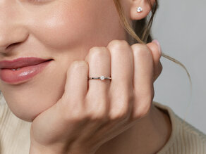 Anillo de compromiso Royal en 14K oro amarillo con diamante 0,05ct H/SI