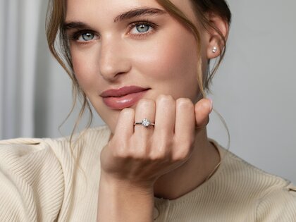 Anillo de compromiso Royal en 9K oro blanco con diamante 1,00ct H/SI