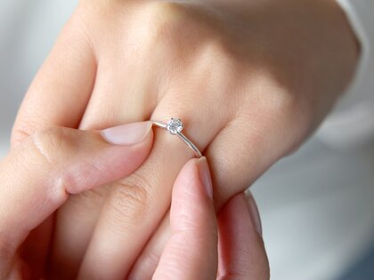 Anillo de compromiso Royal en 9K oro blanco con diamante 0,25ct H/SI