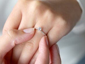 Anillo de compromiso Royal en 9K oro blanco con diamante 0,25ct H/SI