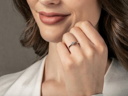 Anillo de compromiso Royal en 14K oro blanco con diamante 0,30ct G/SI