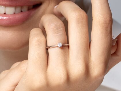 Anillo de compromiso The One en plata 925/- con diamante 0,15ct G/IF