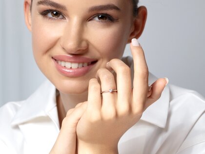 Anillo de compromiso The One en plata 925/- con diamante 0,15ct G/IF