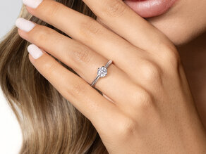 Anillo de compromiso The One en 18K oro amarillo con diamante 0,60ct G/IF