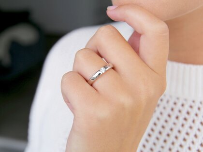 Anillo de compromiso Destiny en 14K oro blanco con diamante 0,15ct H/SI