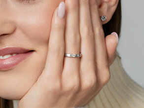 Anillo de compromiso Infinity en 14K oro amarillo con diamante 0,10ct H/SI