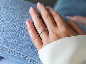 Anillo de compromiso Infinity en 18K oro blanco con diamante 0,05ct G/VS