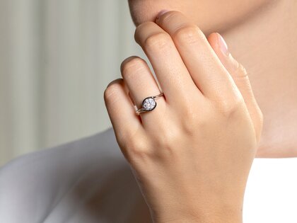 Anillo de compromiso Touch en 9K oro blanco con diamante 1,00ct G/SI